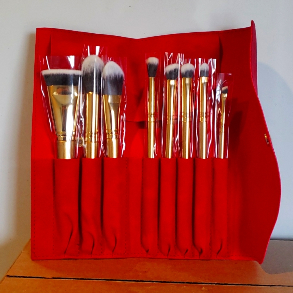 Luxie makeup brushes
